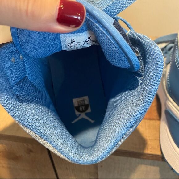 NWOB Jordan 1 mid Washed Denim - Picture 8 of 8
